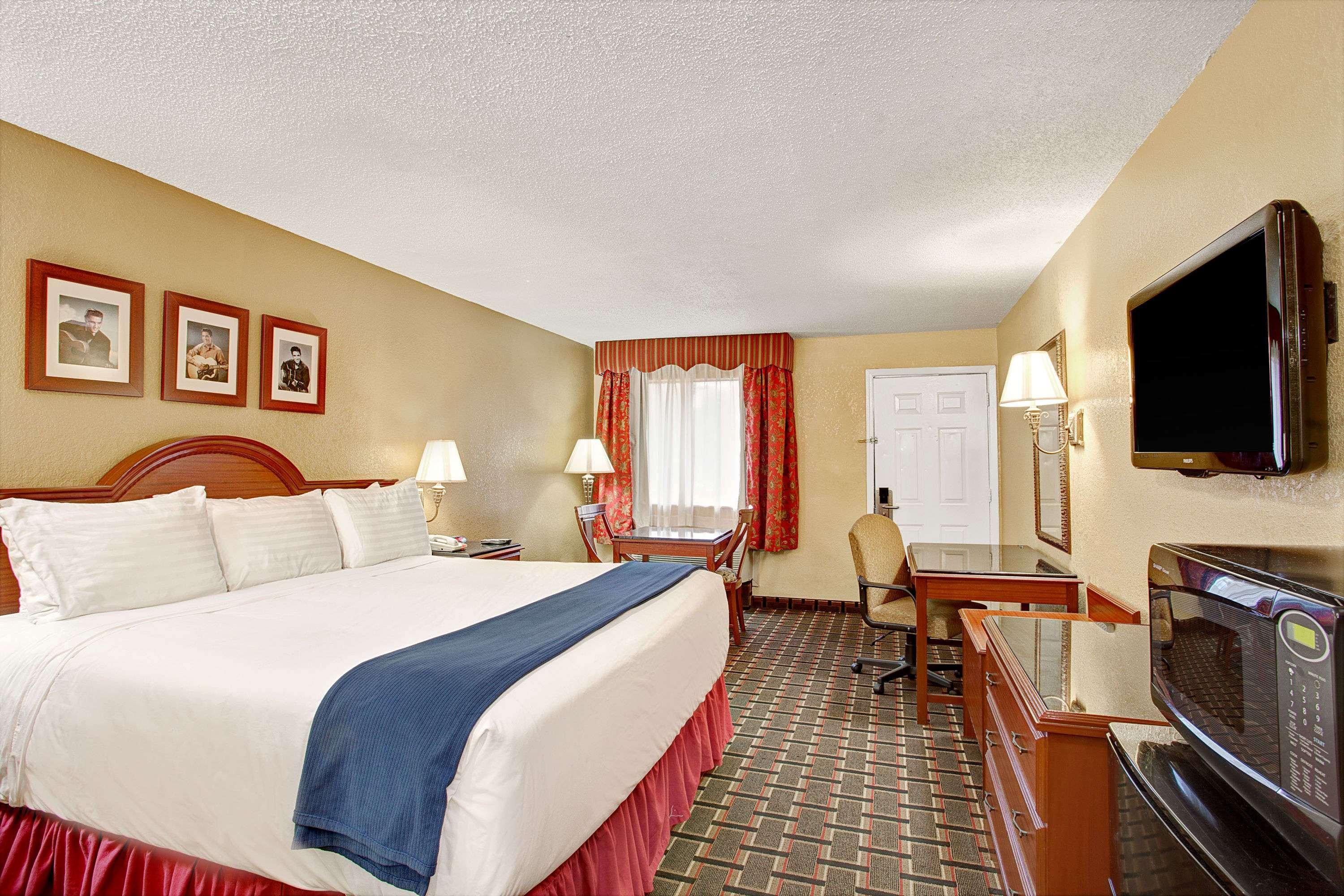 Days Inn By Wyndham Memphis At Graceland Eksteriør billede